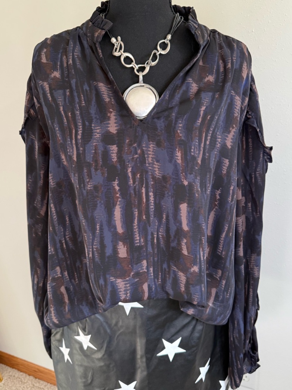Evereve Black Blouse with Taupe Brushstroke Ruffle Sleeves - Picture 7 of 7